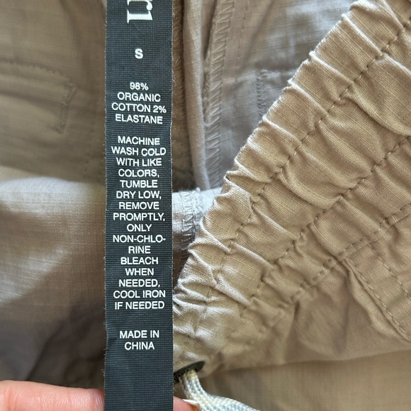 Vuori vintage rip stop shorts small 3” - Picture 5 of 6